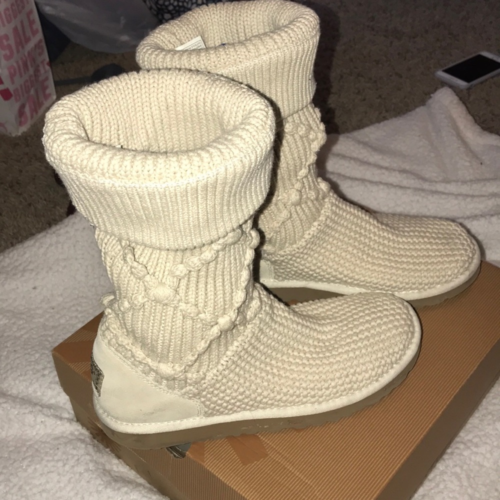 UGG Women’s Classic Cardy